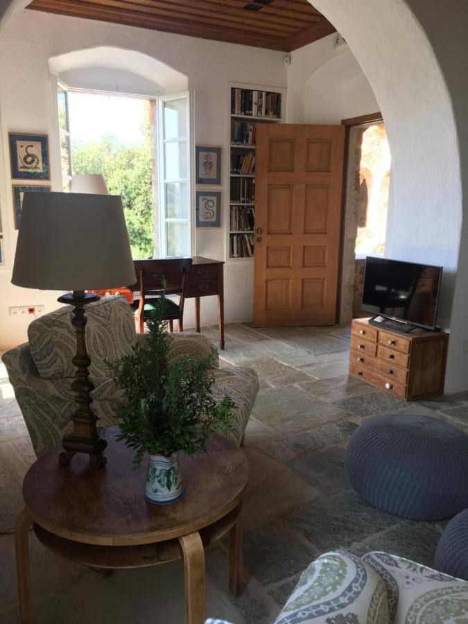Patrick & Joan Leigh Fermor House Bed & Breakfast Kardamyli Exterior photo